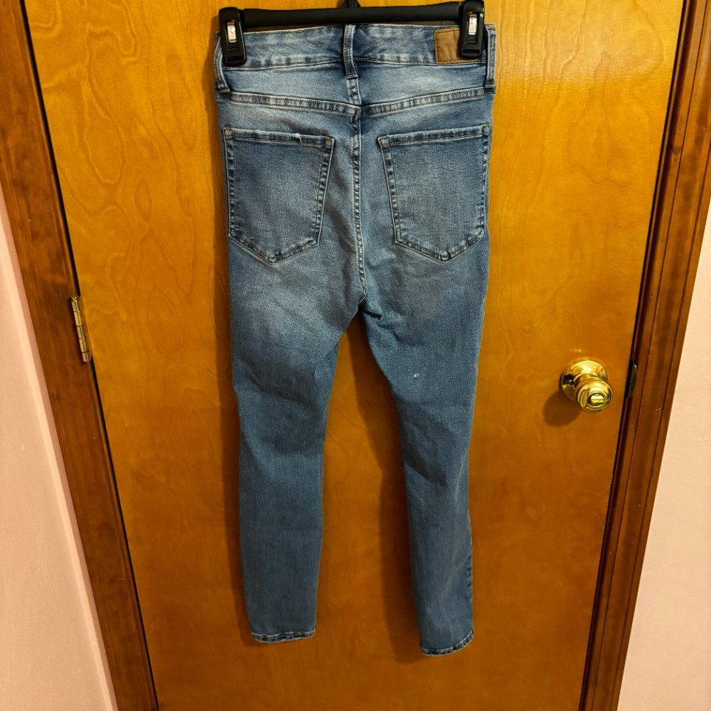 Aeropostale Super High Rise Jegging Distressed 6 Short Medium Wash Denim Legging - Picture 11 of 16